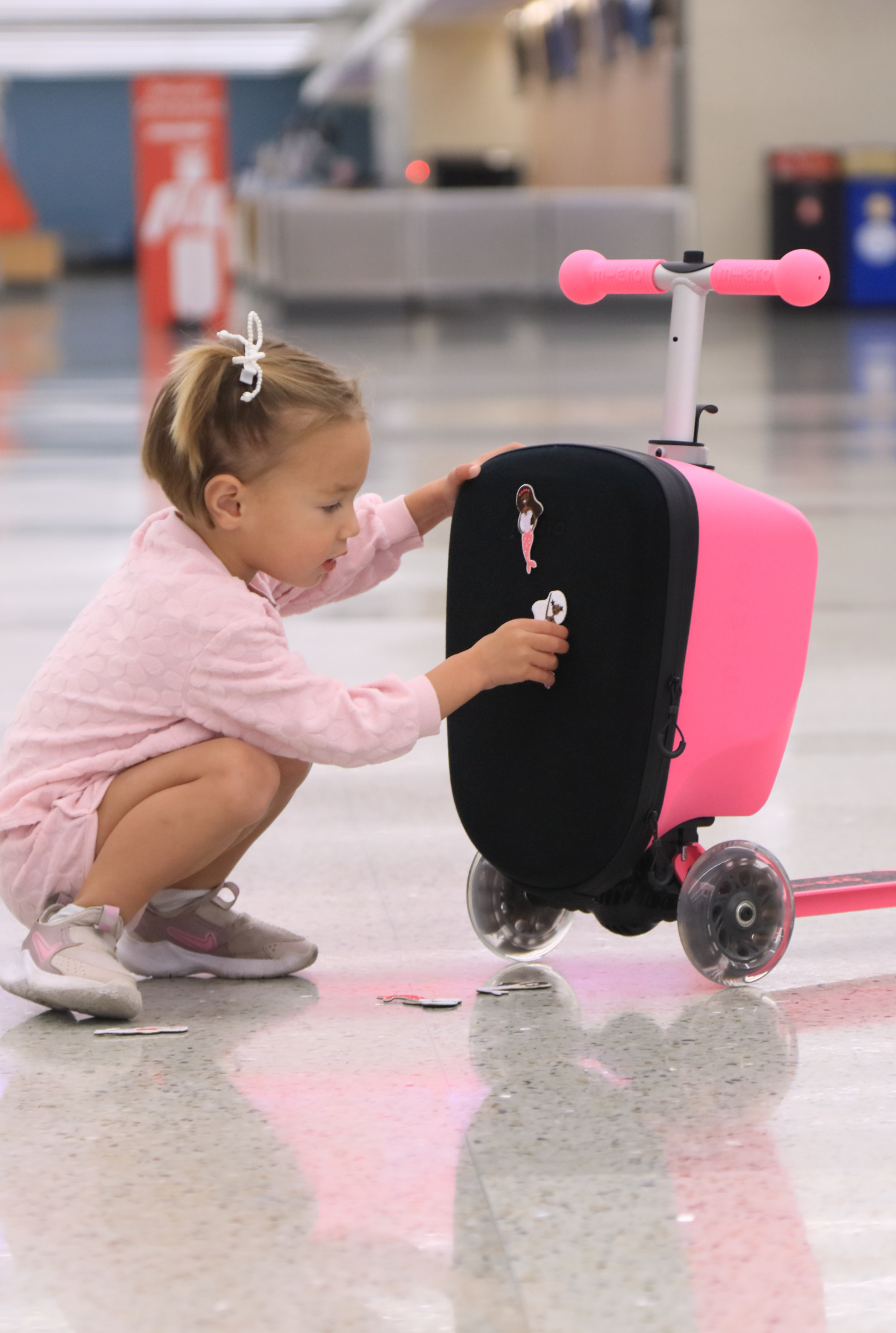 Final-PDP-Scooter-Luggage-Junior-Patch-Play-Pink-6.png