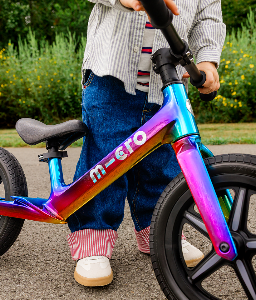 Reflective neochrome finish