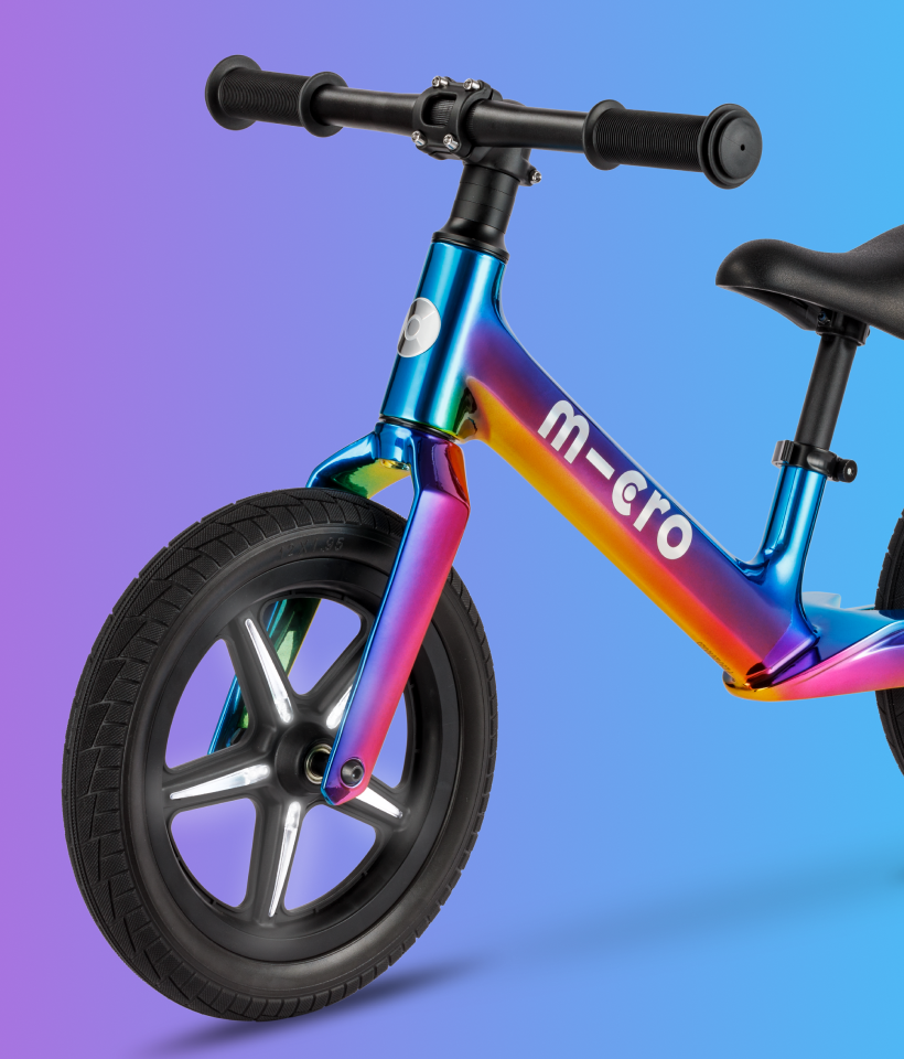 Reflective neochrome finish