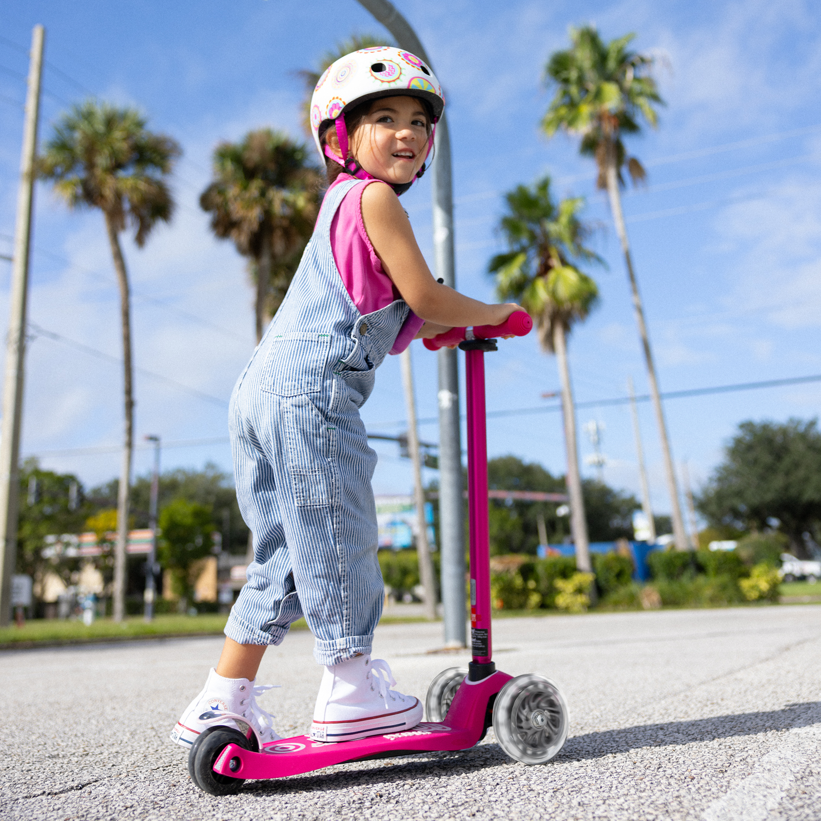 Encourages Screen-Free Play