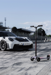 Micro Kickboard Deluxe LED Porsche Edition