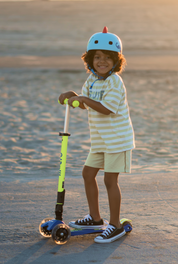 Micro Maxi Foldable LED Scooter