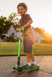 Micro Maxi Foldable LED Scooter