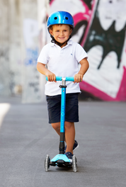 Micro Maxi Foldable LED Scooter
