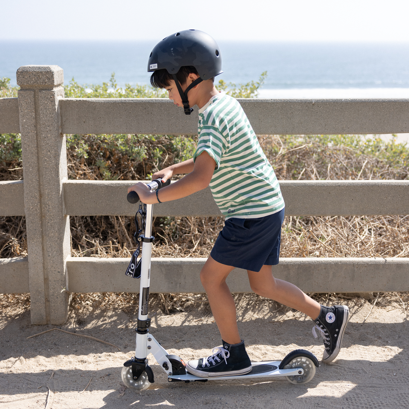 Encourages Screen-Free Play